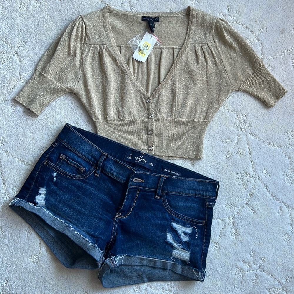 NWT Gold Metallic VNeck Diamond Button Down 3/4 Sleeve CROP Cardigan OnLy, SMALL